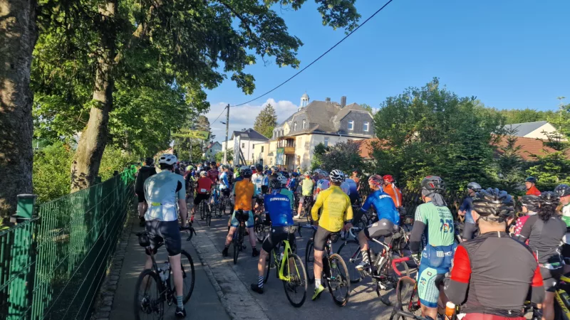 Mehr über den Artikel erfahren Das war der Erztaler Radmarathon 2024